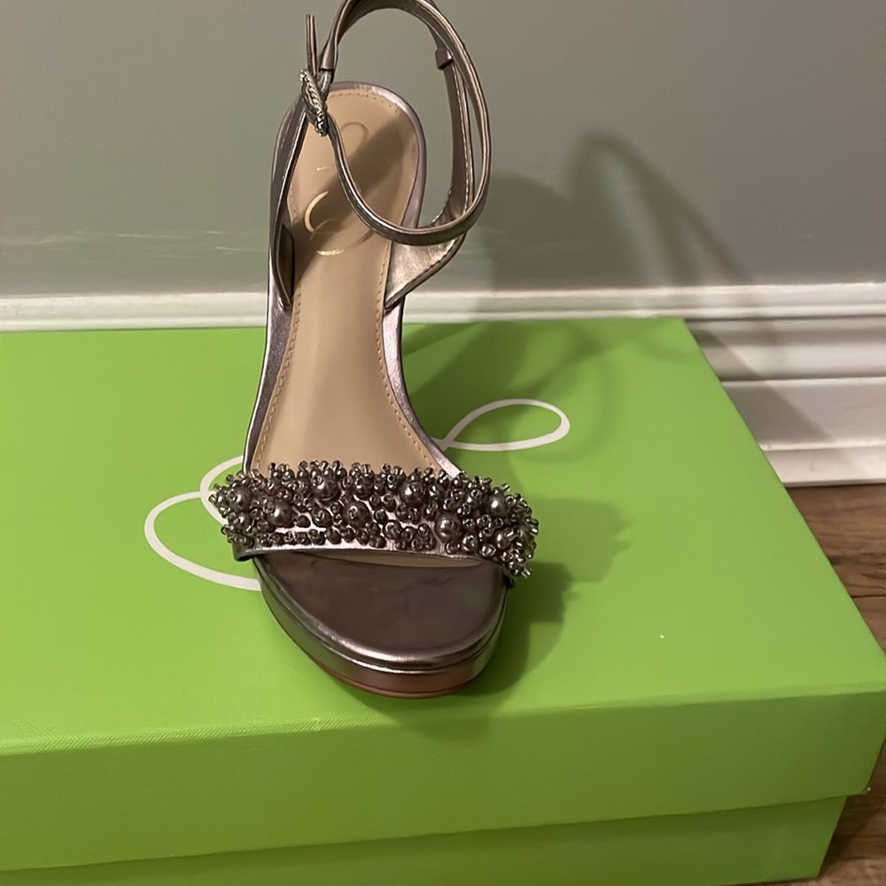 Sam Edelman Sandles - Picture 2 of 4